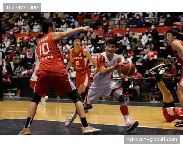 江苏南钢四人得分上双团队作战 防守端限制对手仅得65分